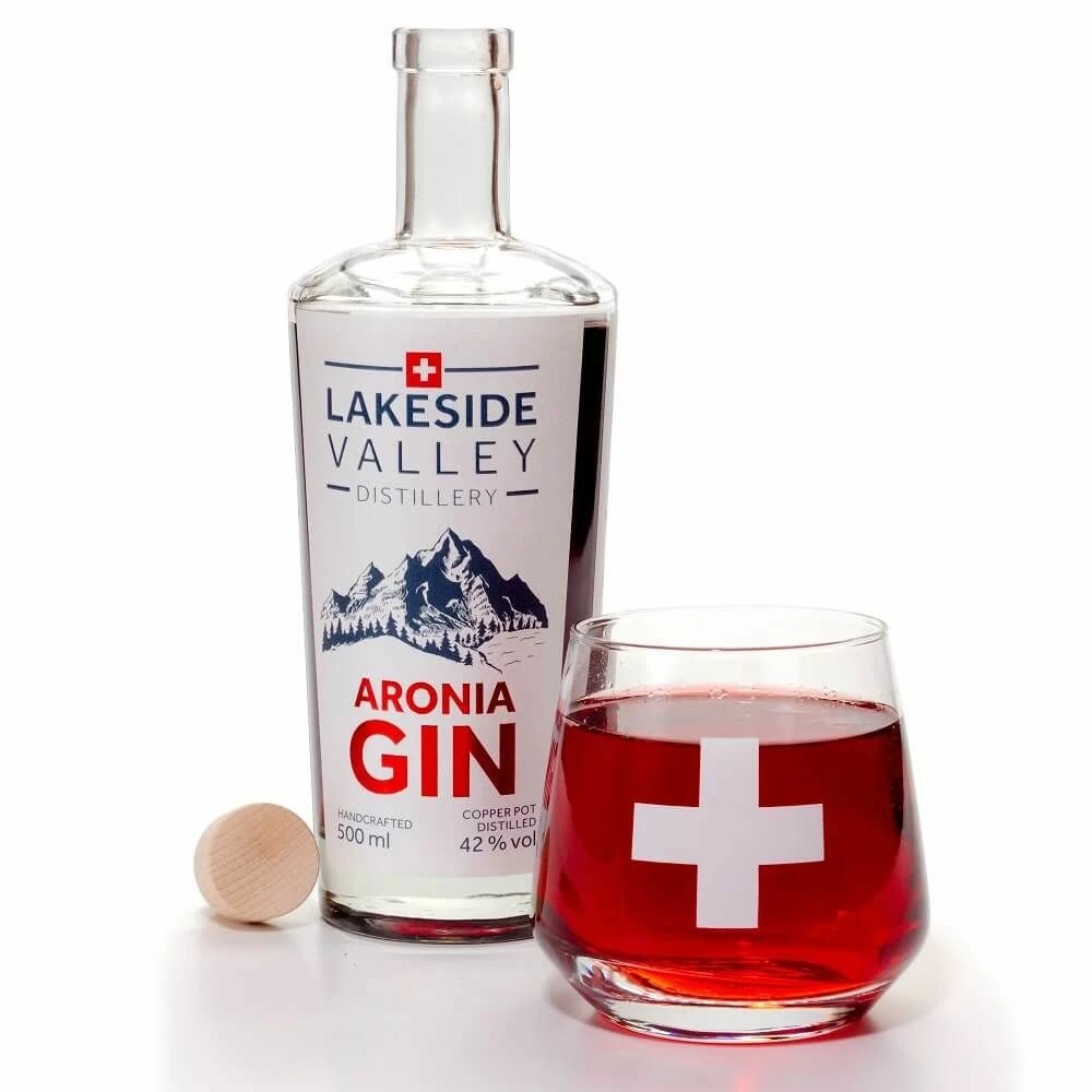Lakeside Valley Aronia Dry Gin - Die Schweiz Im Glas 2 Lakeside Valley Aronia Dry Gin - Die Schweiz Im Glas – Bild 2